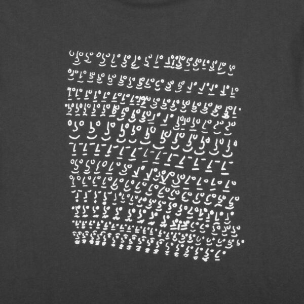 PASS PORT &#8211; &#8221;MANY FACES&#8221; TEE TAR